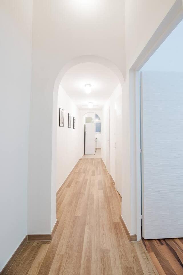 Brand New Central Ac Apartment Budapest Exterior photo